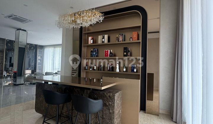 Dijual Rumah Mewah PIK Venice Uk15x19m2 Furnished, Home Theater, Rooftop, dan Fasilitas Lengkap at Jakarta Utara 2