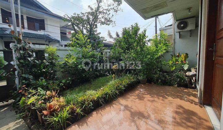 Rumah Klasik Modern Cantik di Taman Holis Indah 2