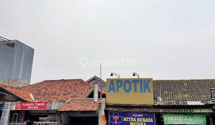 Rumah di Jalan panjang arteri lokasi strategis pinggir jalan utama , terdiri dari  5 kios dan 1 rumah cocok untuk  usaha 2