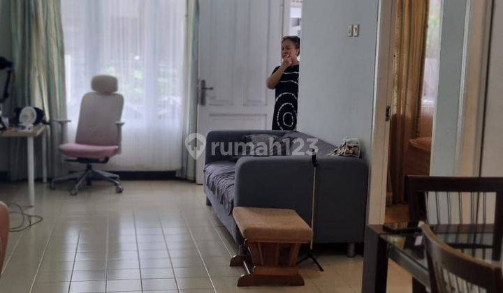 Dijual rumah SHM di Jalan Graha raya,Bintaro, Jakarta Selatan 1