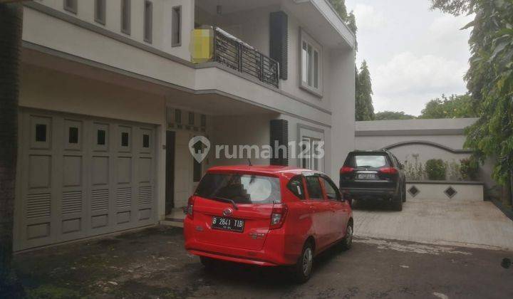 Dijual rumah dalam lingkungan yang nyaman di Kemang Jakarta Selatan 1