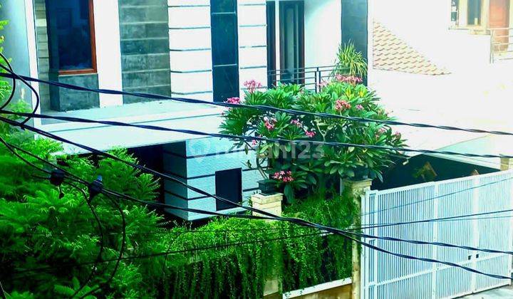 Dijual rumah dalam lingkungan nyaman di kompleks Pondok Kelapa Jakarta Timur 1