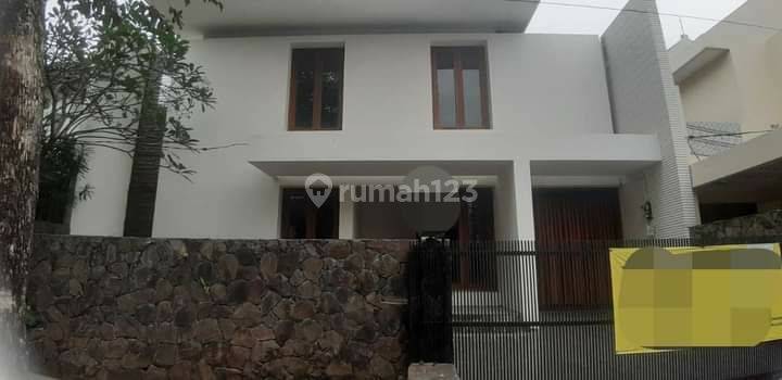 Dijual rumah dalam lingkungan nyaman di kompleks Lebak Bulus Jakarta Selatan 2