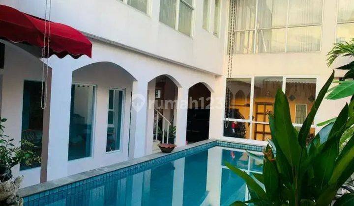 Dijual rumah semi villa di Cipinang indah Pondok Bambu Jakarta Timur 1