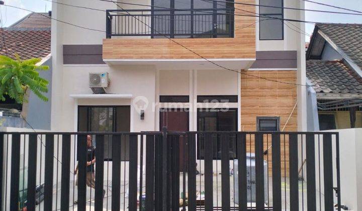 Dijual Rumah Modern  2lt di Villa Melati Mas 1