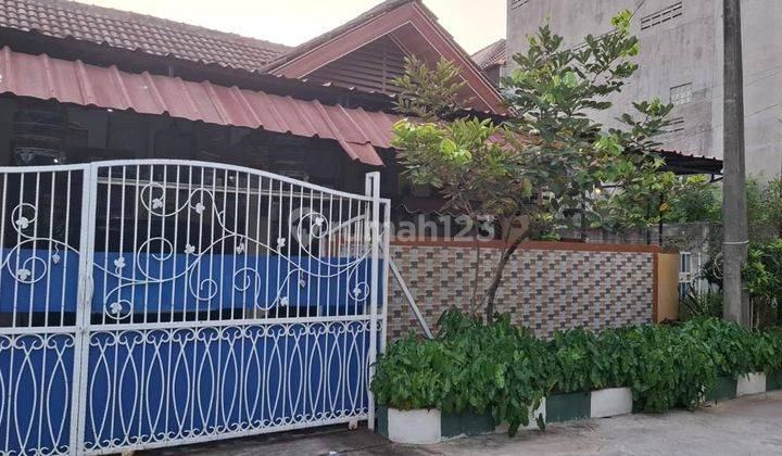 Dijual Rumah Hook Komplek Perumahan Griya Harapan Permai 2