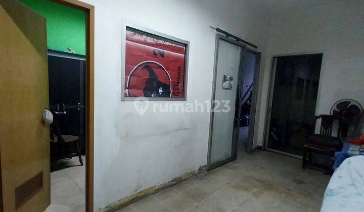 Dijual Ruko Komersil Letjend Suprapto Jalan Raya 2,5 Lantai 2