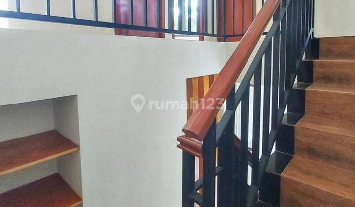 Rumah 2 Lantai Minimalis Hook Dalam Cluster di Graha Raya DM13779 2