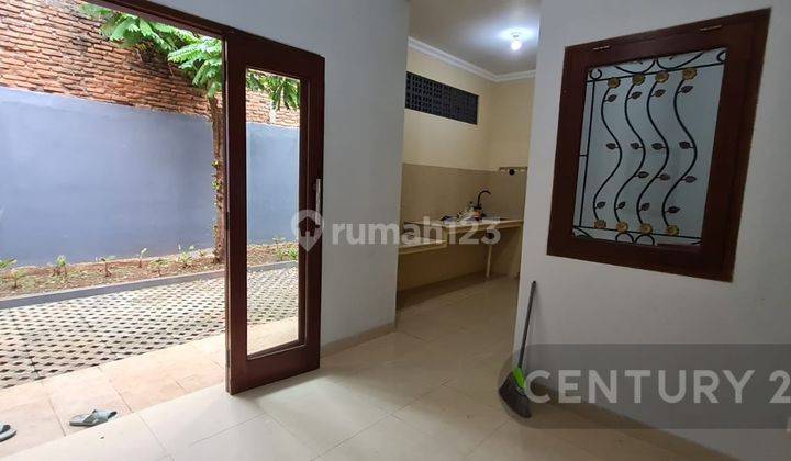 Rumah Full Renov Halaman Luas  Di Villa Bintaro Indah Dr14254 2