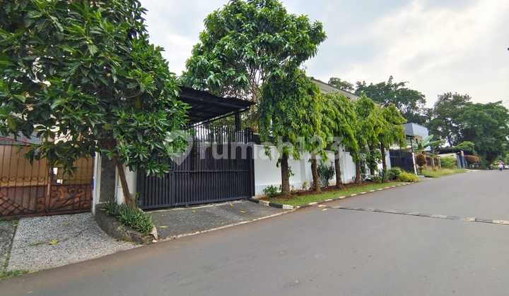 Asri House with a Spacious Well-Maintained Garden, Ready to Occupy in a Premium Neighborhood in Pamulang, Good House with SHM 2