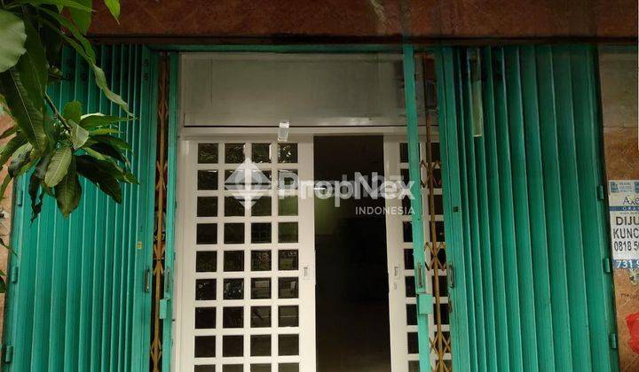 Kedungdoro Ramai dekat Rumah Makan Terkenal 1