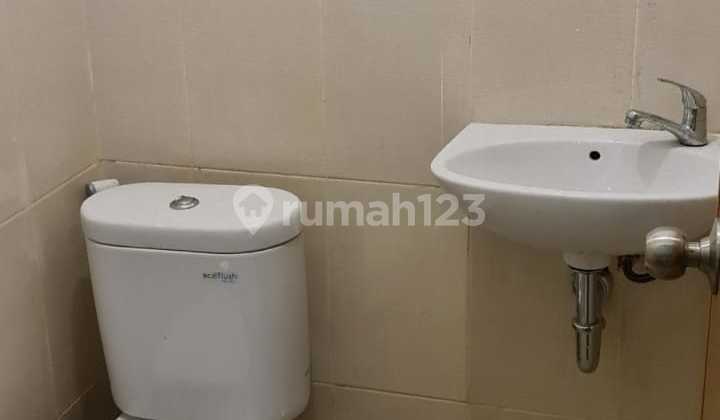 Bale Hinggil B LT 16 2