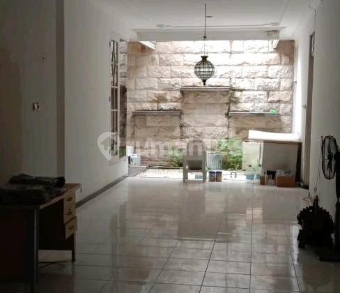 Komersial Raya Darmo Permai Selatan