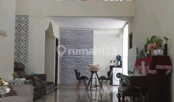 Simpang Darmo Permai 2