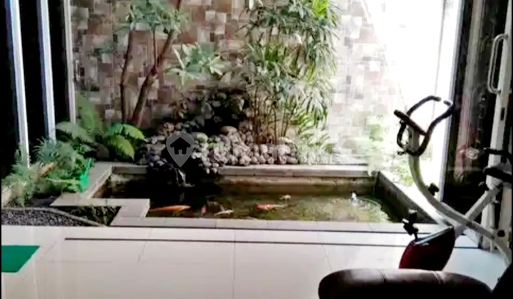 RUMAH ELIT THE GAYUNGSARI 2