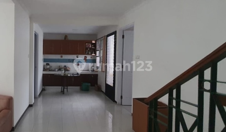 Rumah Vila Valencia Pakuwon Surabaya Barat Dekat Pakuwon Mall