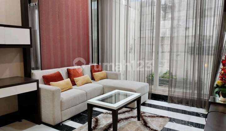 For Rent Minimalist Graha Family Furnished Near Pakuwon Djan Istana