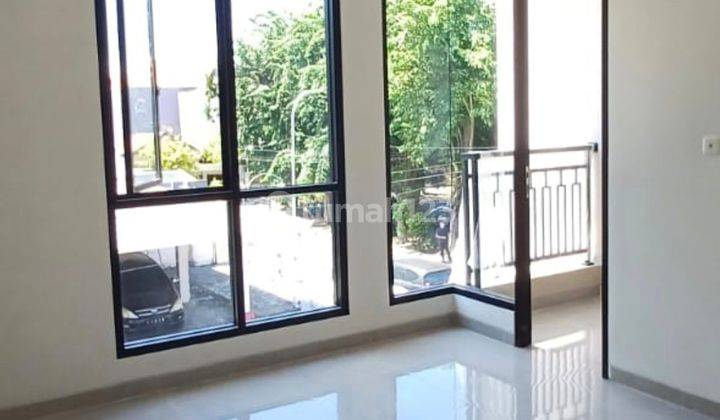 Rumah baru modern 2 Lt mulyosari 2