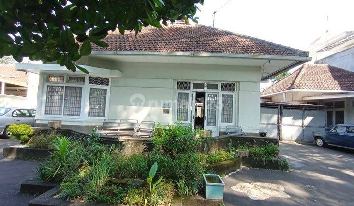 Rumah SHM klasik Raya Ijen malang 1