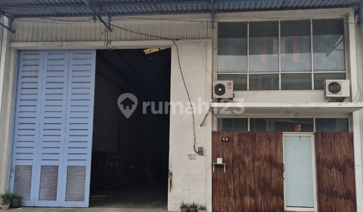 2-Story Warehouse Ready for Use in Tenaru, Gresik