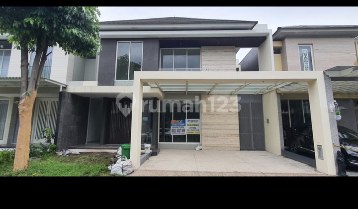 Rumah 2Lt Grand Palais Siap Huni. Jual atau Sewa