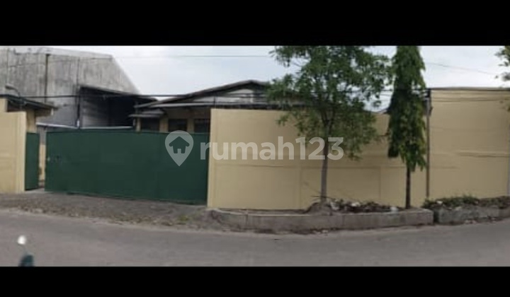 Warehouse for Rent in Margomulyo Ready to Use