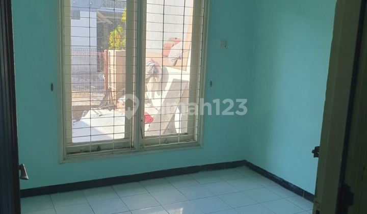 1-Story Ready-to-Occupy House in Mulyosari Prima 1-Story Ready-to-Occupy House in Mulyosari Prima