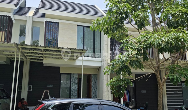 North West Lake 2-Story House Already Renovated North West Lake 2-Story House Already Renovated