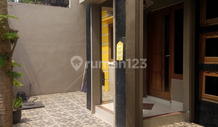 Jual Cepat Rumah Siap Huni Tinggi Dari Jalan di Komp. Depkes