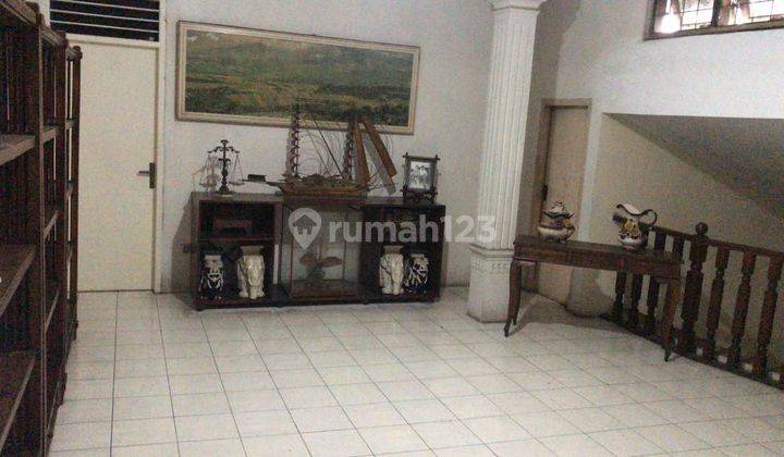 Rumah bagus, luas di Jatiwaringin  2