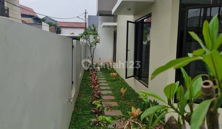 Rumah Baru Elegan Di Duren Sawit  2