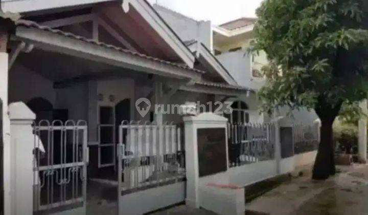 Rumah Putih Luas Strategis Di Pekayon  1