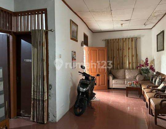 Rumah 1 Lantai Dengan 2 Kamar Tidur di Komplek Pondok Cipta, Bintara 2