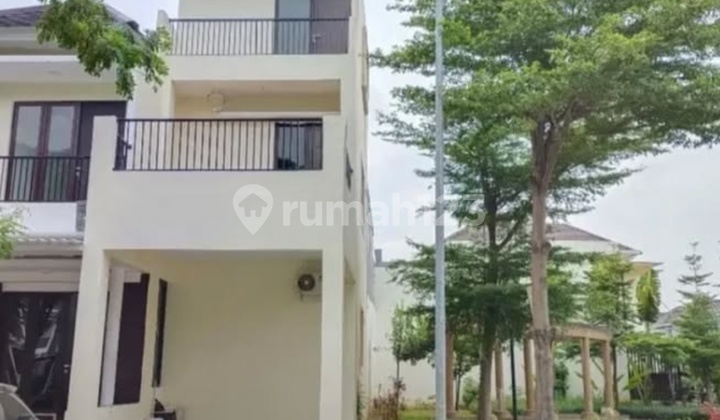 2-story Hook house in Cluster Asera Harapan Indah Bekasi