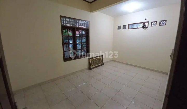 Dijual Rumah nyaman di Lokasi Strategis, Utan Kayu, Matraman, Jakarta Timur 2