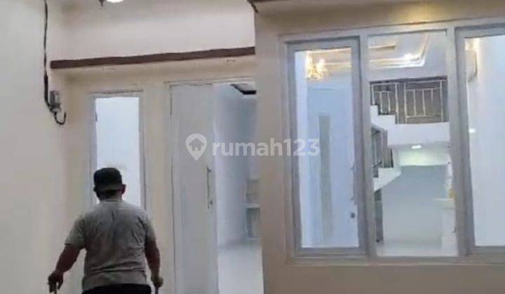 Dijual  Rumah 3 Lantai Di Kemayoran, Jakarta Pusat 2