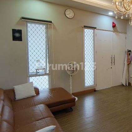 Rumah 2 Lantai Cantik Mewah Bagus Siap Huni di Cluster Eropa Type London Sedayu City Kelapa Gading Jakarta Utara 2