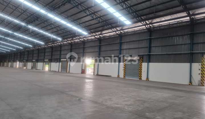 Warehouse in Cakung, East Jakarta Warehouse in Cakung, East Jakarta