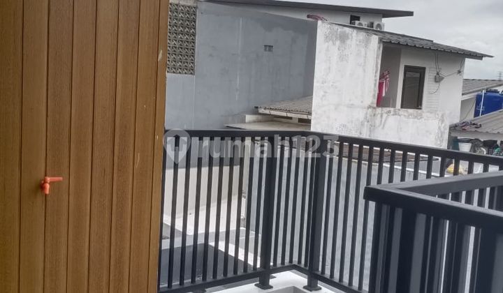 Comfortable 3-Story Move-In Ready House in Mahakam Cluster, Jakarta Garden City, East Jakarta