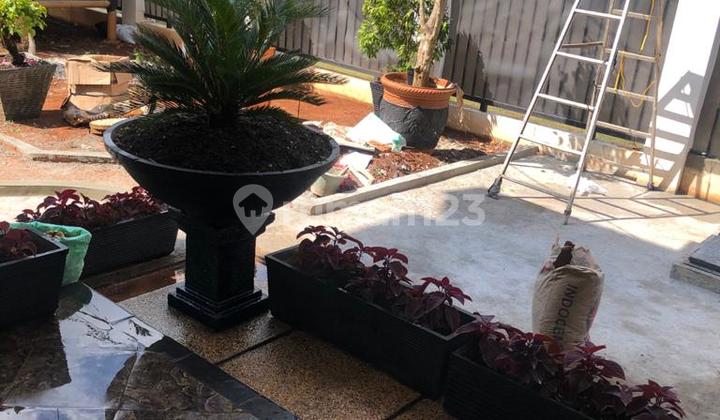 Rumah Hook di Cluster Aralia Kota Harapan Indah Bekasi