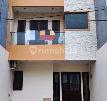 For Sale 4-Story House in Kelapa Gading, North Jakarta For Sale 4-Story House in Kelapa Gading, North Jakarta