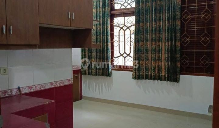 Dijual Cepat Rumah 2 Lantai, di Jalan Jati, Kec. Pulo Gadung , Jakarta Timur. 2