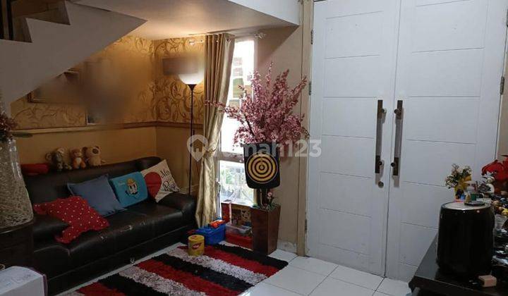 Disewakan Rumah Hoek Semi Furnished di Cluster Bluebell Summarecon Bekasi 1