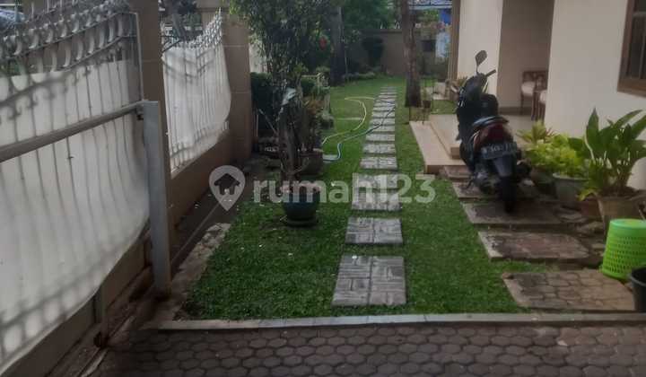 Rumah Pulo Asem Timur Raya , Jakarta Timur 2