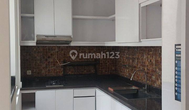 Dijual Rumah 2,5 Lantai di Perumahan Pinang,  Pondok Labu, Jakarta Selatan 2