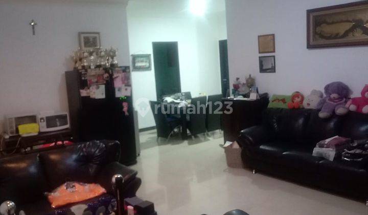 Dijual Rumah 2 lantai Lokasi pinggir jalan, bisa untuk usaha di Komplek Billymoon - Pondok Kelapa - Jakarta Timur 1