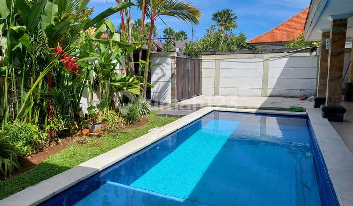 Rumah Style Villa di Jl Tegal Cupek Viewnya Persawahan 2
