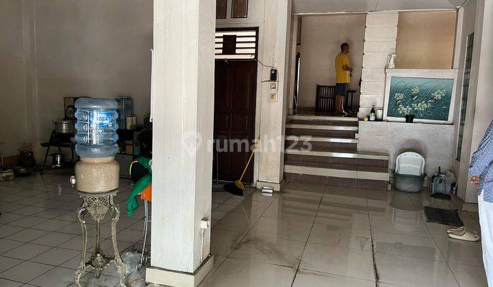 Commercial Building on Jl Dps Gilimanuk Mengwitani Suitable for Clinic 2