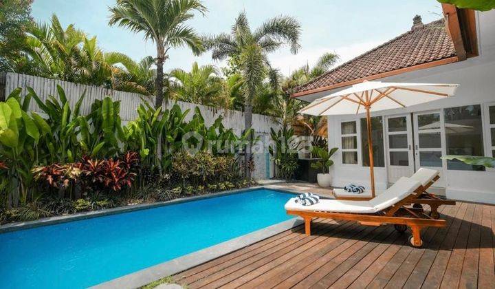 Villa Minimalis Jalan Bidadari di kuta yang Menawan  1