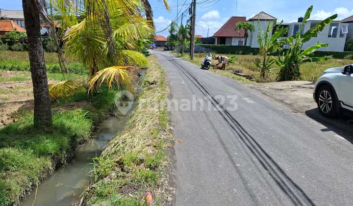 Strategic Land in Cemagi Beach Area suitable for building a Villa